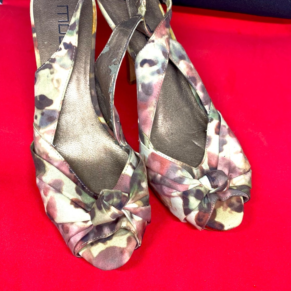 Floral Print Knotted Heels
